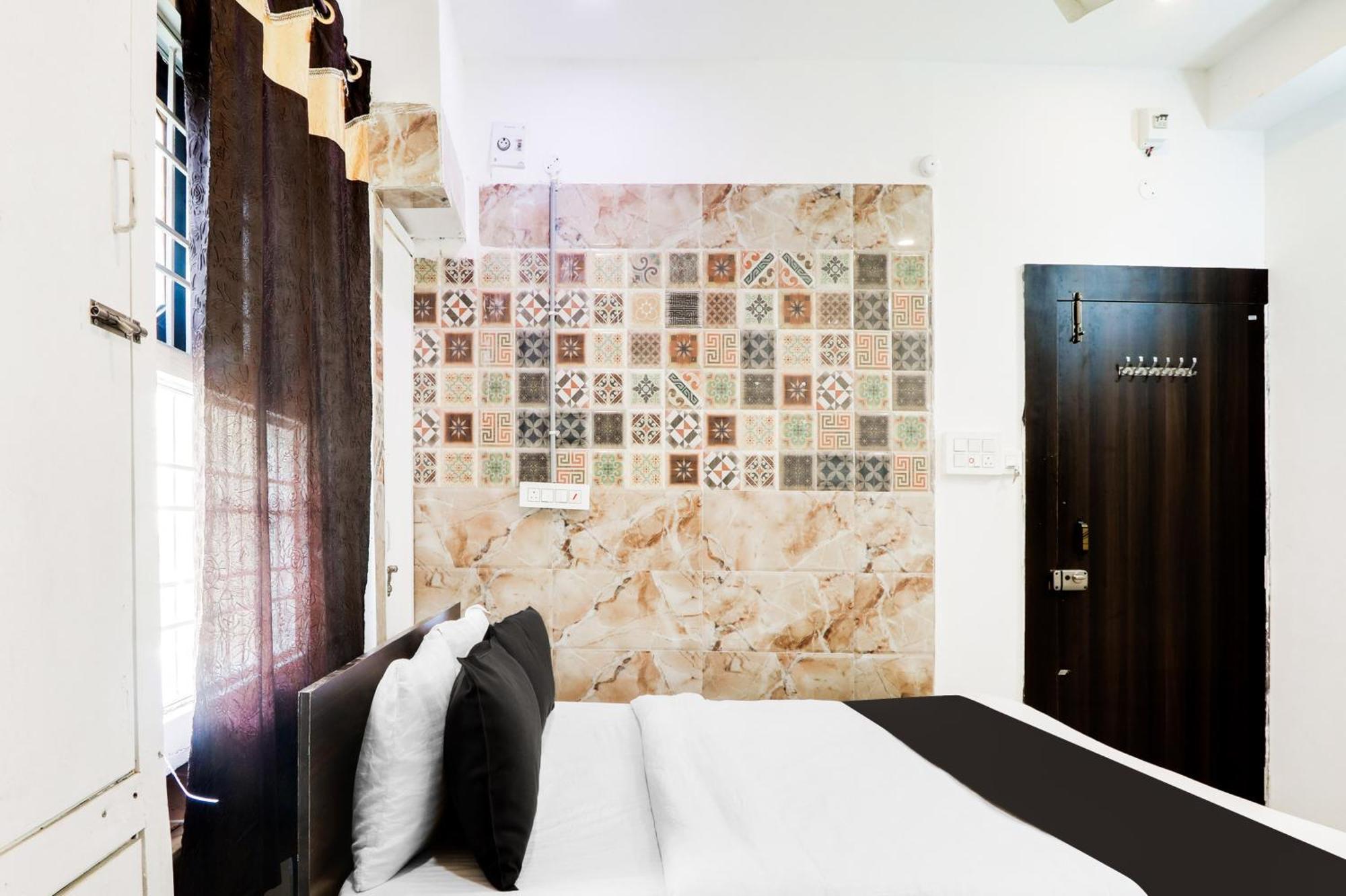Hotel O City Inn Luxury Rooms Warangal Exterior foto